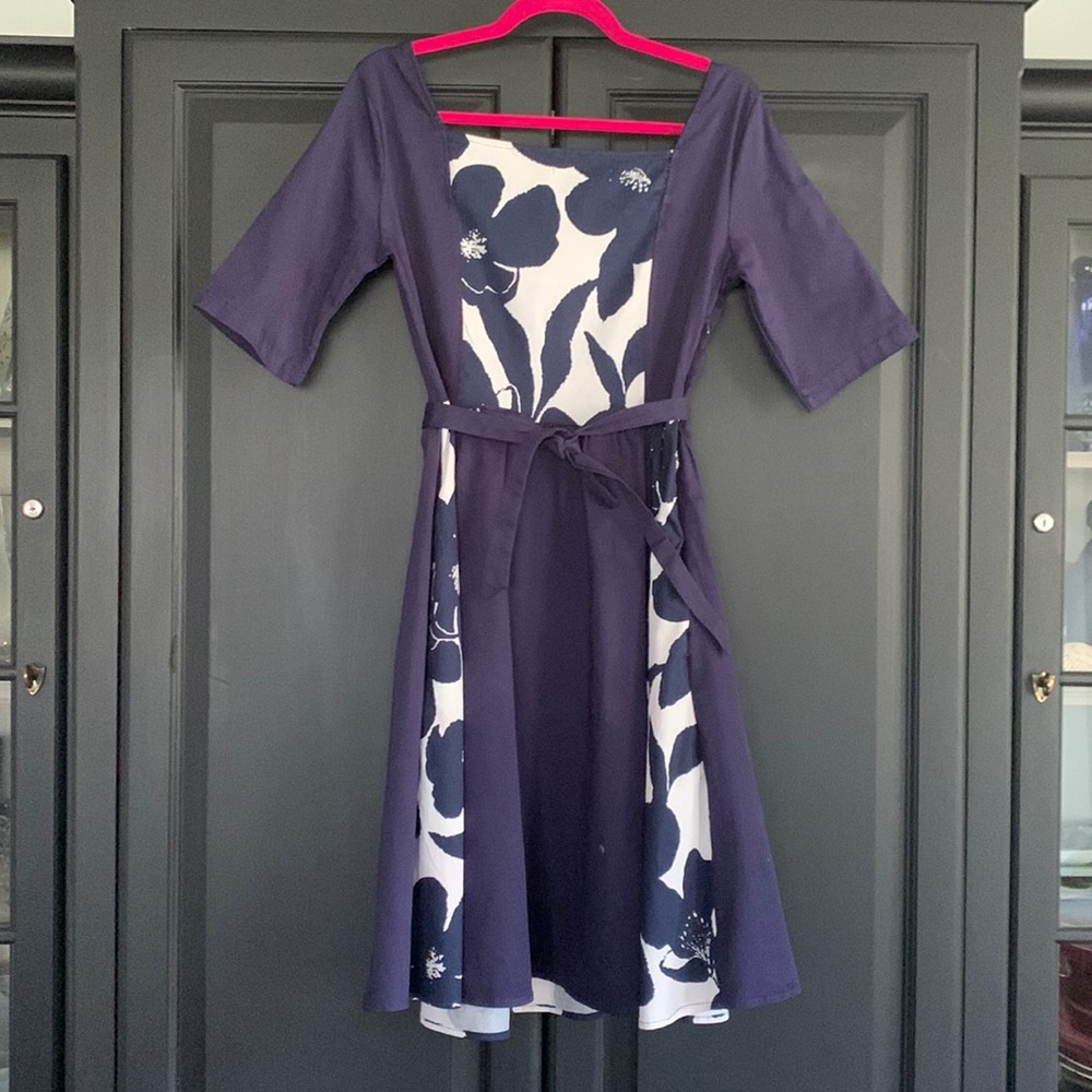 New Retro blue and white flower pattern cotton swing dress fit Size M NWOT